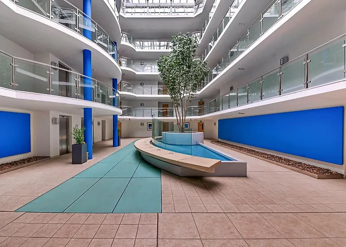 Finest Retreats - The Penthouse At 611 Westgate
